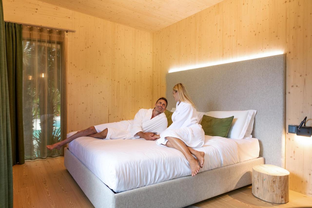 Treelodgy, The Tree House Hotel Riva del Garda Bagian luar foto